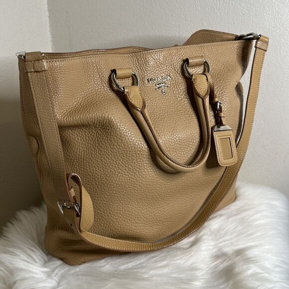 💯 Authentic Prada Tote Bag, Two- Way🍀 - Picture 3 of 16